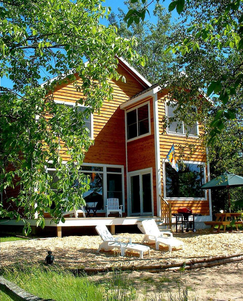Pet Friendly The Beach House in Frankfort, Michigan